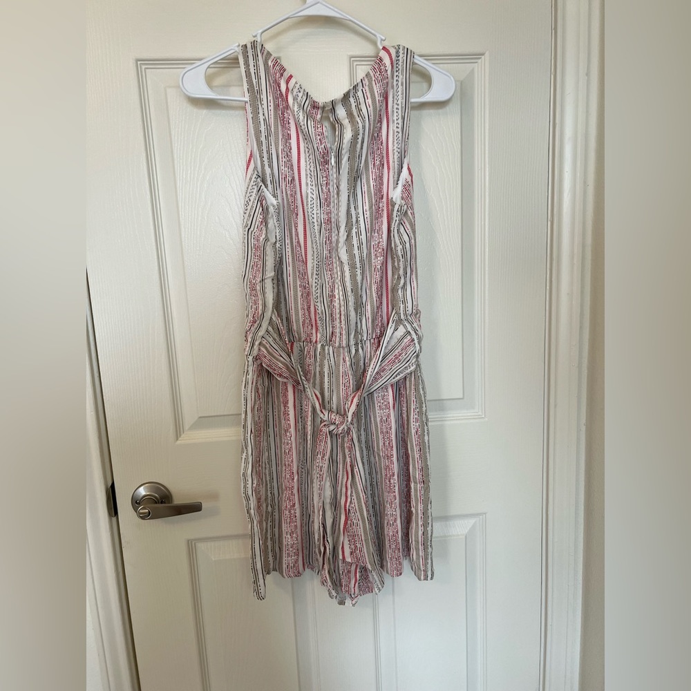 NWOT, APT 9 black,red and white romper, size small